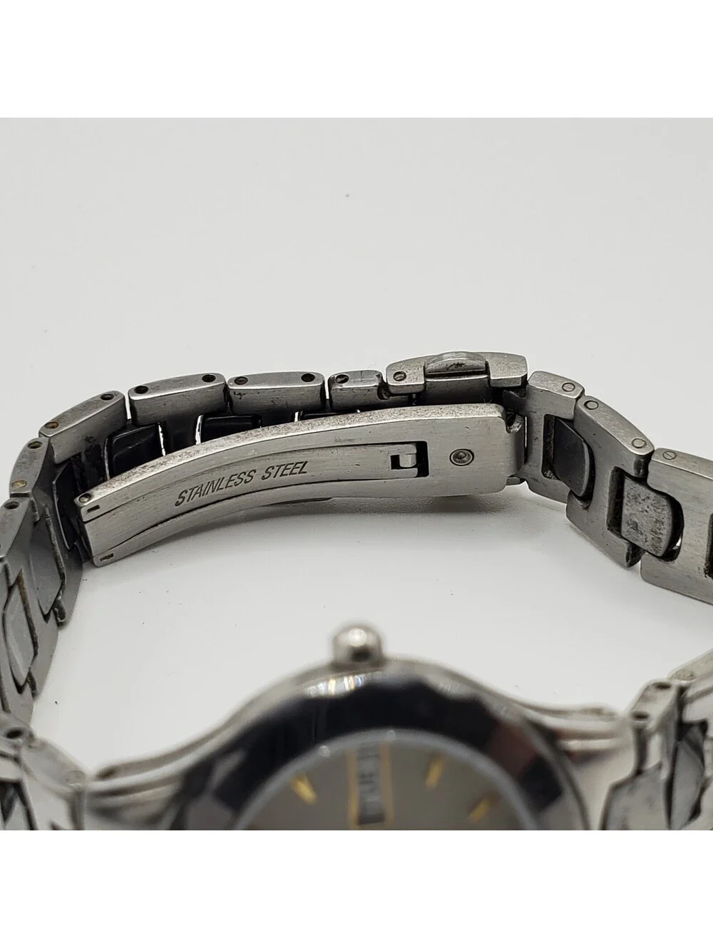 Rado Sapphire Crystal Prisim Womens Watch 22mm Day/Date Dial  New Battery